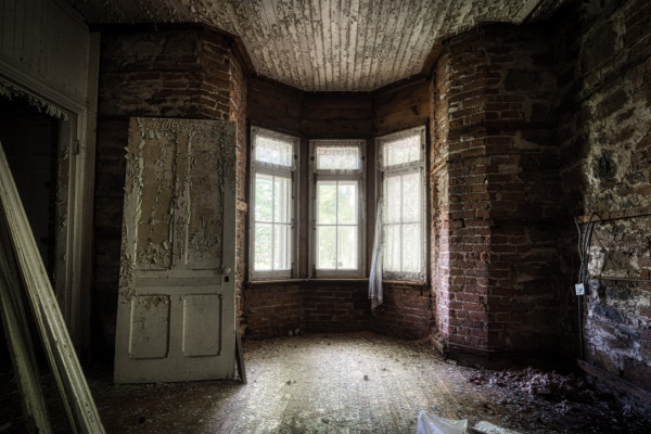 How to Renovate Abandoned Properties
