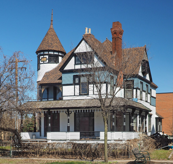 The Legg House: A Victorian Survivor on Park Avenue in Minneapolis