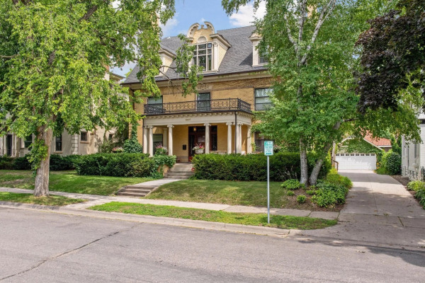 The Story of 1807 Dupont Avenue South: A Minneapolis Queen Anne With 120 Years of History